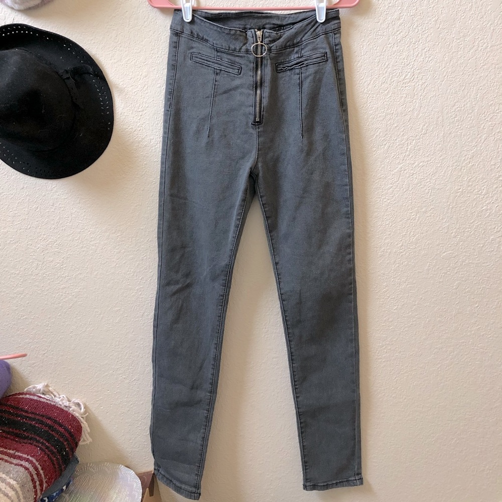 Circle zip seamed skinny jeans